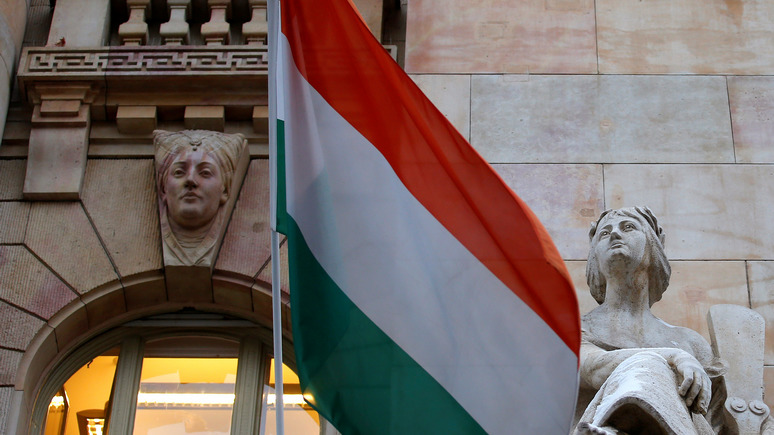 Onet: Венгрия гордится тем, что получила вакцину «Спутник V» — а в Брюсселе недовольны
