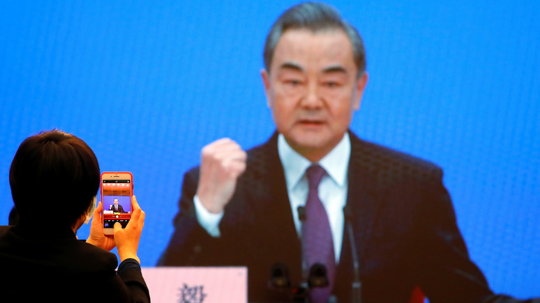 SCMP: Китай предложил России объединить усилия в борьбе с «цветными революциями»