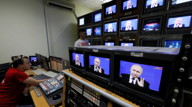 Корреспондент: Украина собирается блокировать российские телеканалы