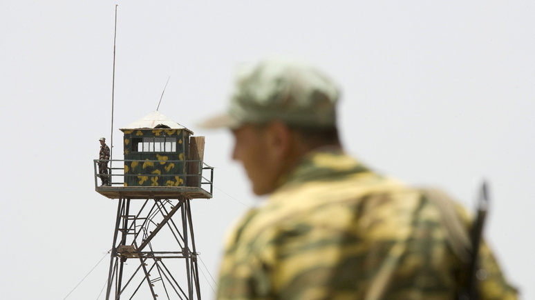 Bloomberg: Россия начала укреплять свою базу у афганской границы на фоне «поспешного» ухода США
