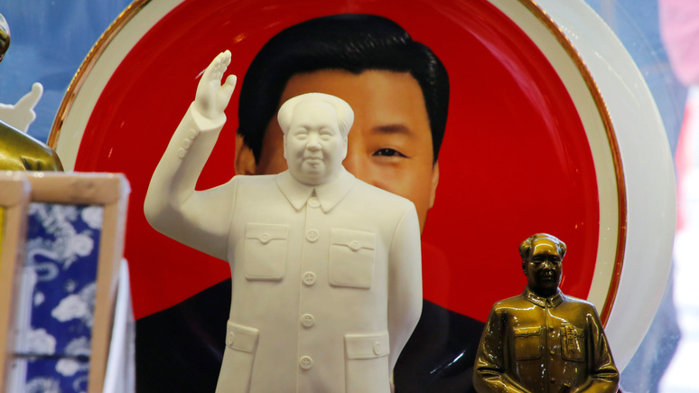 «Гайки закручиваются во всех сферах китайского общества»: Telegraph предположила, что Си следует по стопам Мао