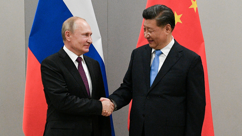 Обозреватель Bloomberg: автократический альянс России и Китая пока крепок, но Москва смотрит на Пекин с опаской