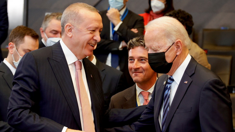 SZ: «резервуар доброй воли» почти пуст — с высылкой американского посла отношения Турции и США достигнут дна    