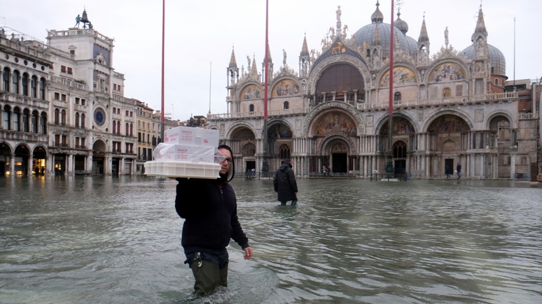 Times: работы по спасению базилики Сан-Марко приостановлены из-за итальянской бюрократии