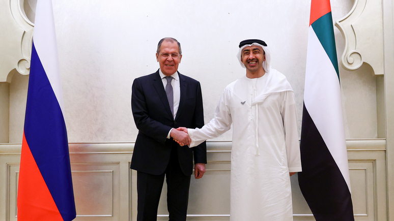 Le Monde: ОАЭ и Саудовская Аравия не хотят портить с Россией отношения из-за Украины