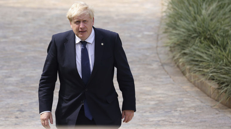 Telegraph: Джонсон планирует править Великобританией до 2030-х, несмотря на призывы к отставке