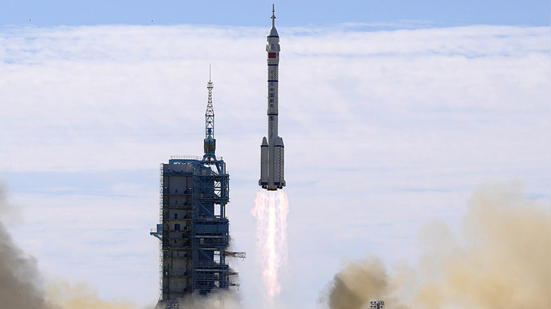 NYT: мир с опаской ждёт падения обломков 23-тонной китайской ракеты