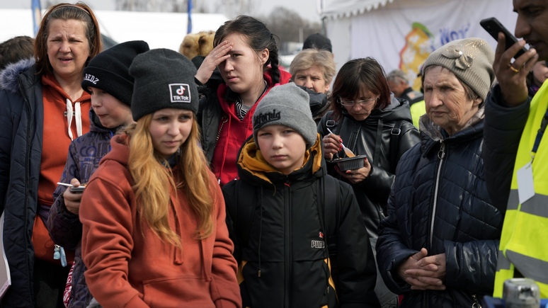 L'Indépendant: бегут от нищеты и инфляции — украинские беженцы начали возвращаться из Испании 