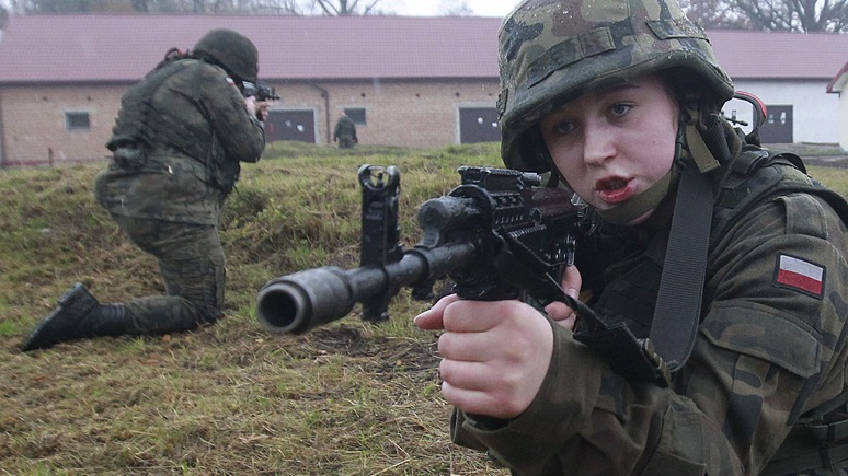 ZDF: польская армия учит граждан стрелять и выживать на случай нападения России