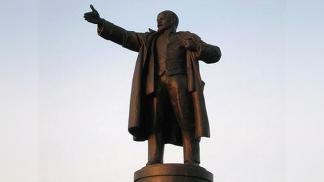 Путину предложили соорудить «коммунистический храм» для Ленина