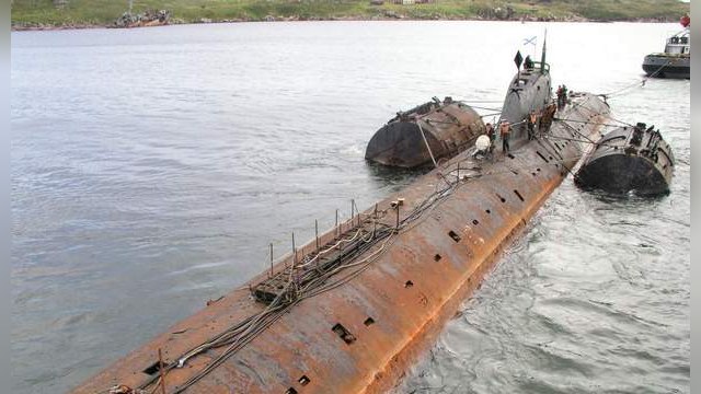 Затонувшая в Кольском заливе подлодка грозит утечками радиации