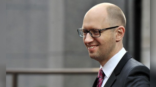 Яценюк предложил России заговорить по-украински