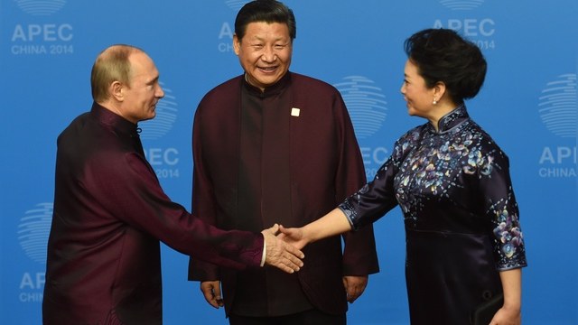 Цензоры не дали китайцам оценить галантность Путина