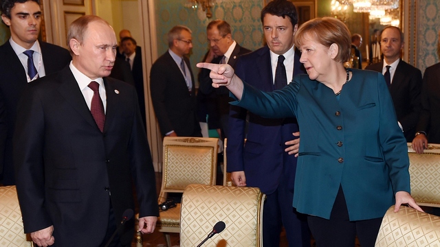 Times: Путинская гомофобия настроила Меркель против России