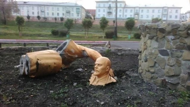 France Info: Пьяное селфи стоило «жизни» вождю пролетариата