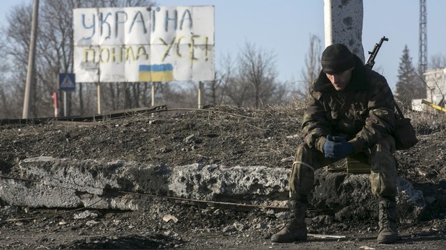 Le Temps: Вместе с блокадой Киев принес в Донбасс коррупцию и беспредел