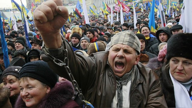 Украинцы требуют от Риги полмиллиона евро за разгром выставки
