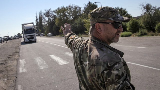 Украинские активисты заблокировали Закарпатье для российских грузовиков