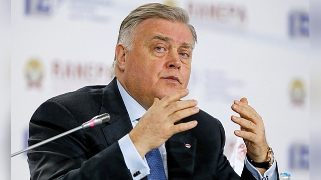 Parlamentní Listy: Якунин призывает мир вспомнить о Библии, чтобы выжить