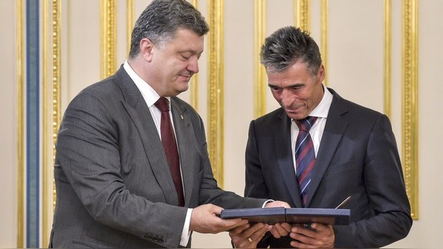 Расмуссен пообещал донести до Запада успехи Киева в реформах