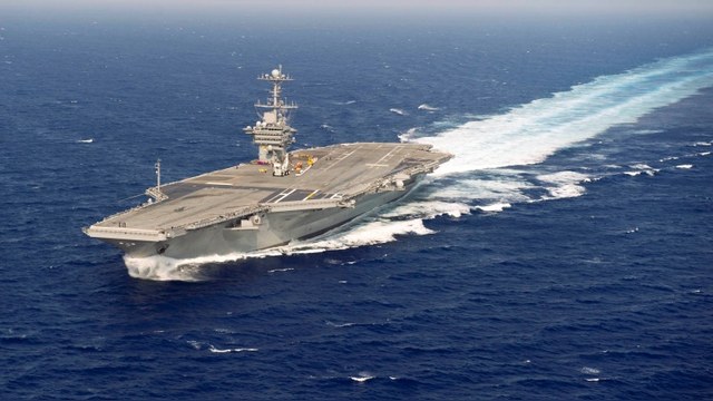 WSJ: Американский авианосец показал России военную мощь США