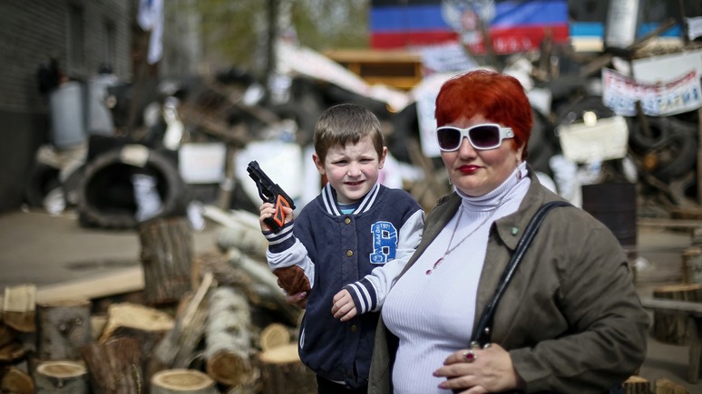 Independent: В России не улыбаются из-за коррупции и любви к знаниям