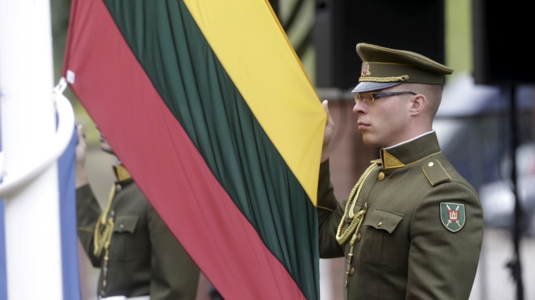 Times: Литовские бойцы подготовили британцев к информационной войне с Россией