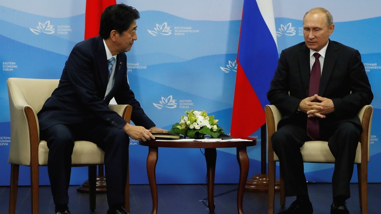 Mainichi: во Владивостоке Абэ предложил Путину заключить мир