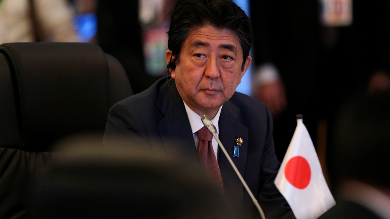 Nikkei: за желанием сблизиться с Россией у Токио стоят не только Курилы