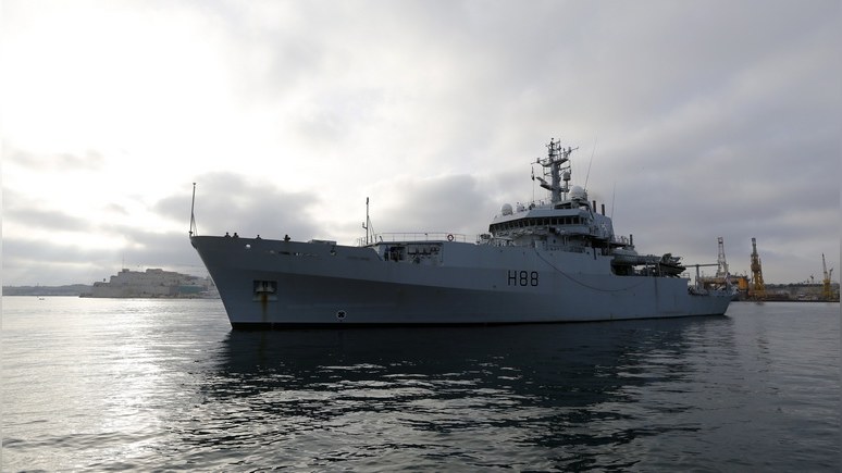 Daily Star: британский военный корабль «подрезал» российское судно у берегов Турции