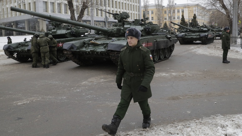 SRF: празднование 23 февраля в России — элемент культа «настоящего мужика»