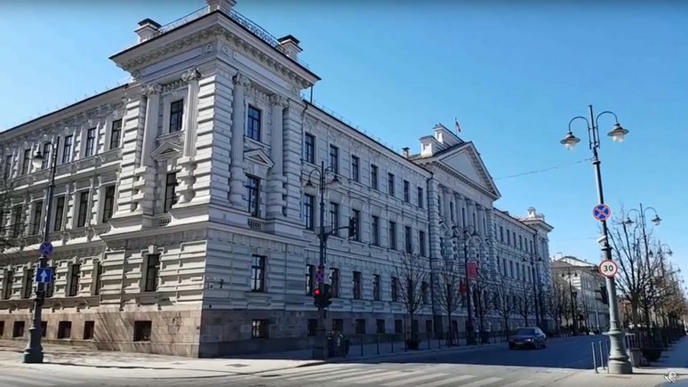 От мученика КГБ до пособника нацистов: американская журналистка разоблачает преступления собственного деда