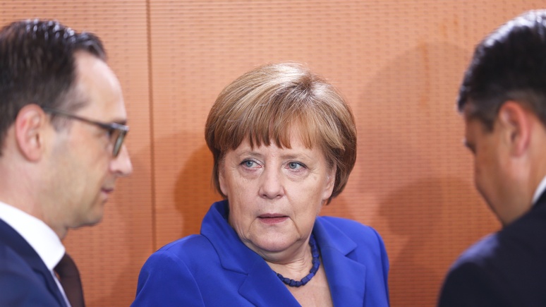 Politico: Меркель раскритиковала главу МИД Германии за призывы отдаляться от США 