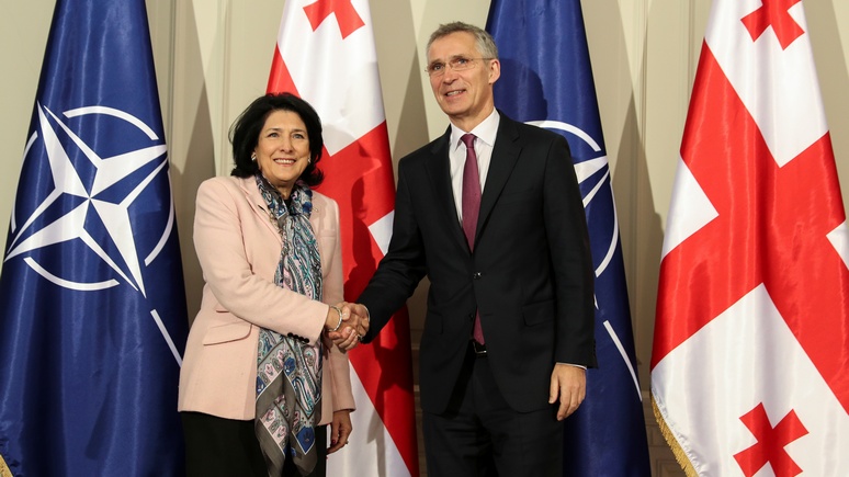 Le Figaro: генсек НАТО пообещал взять Грузию в альянс