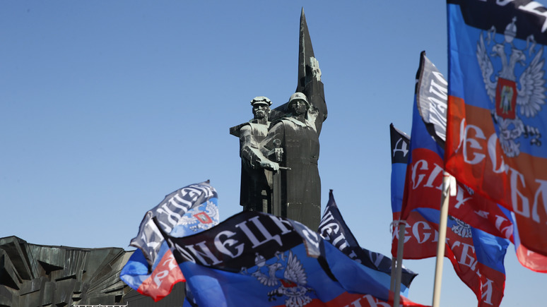Корреспондент: партия Зеленского не намерена предоставлять русскому языку статус регионального в Донбассе