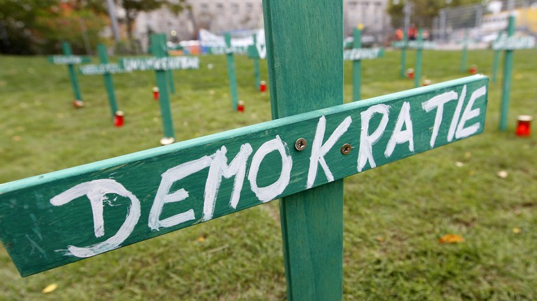 Welt: большинство немцев недовольны демократией в Германии