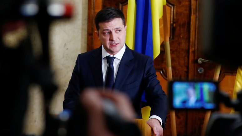 Le Monde: Зеленский надеется «вернуть людей» и территории Донбасса и Крыма