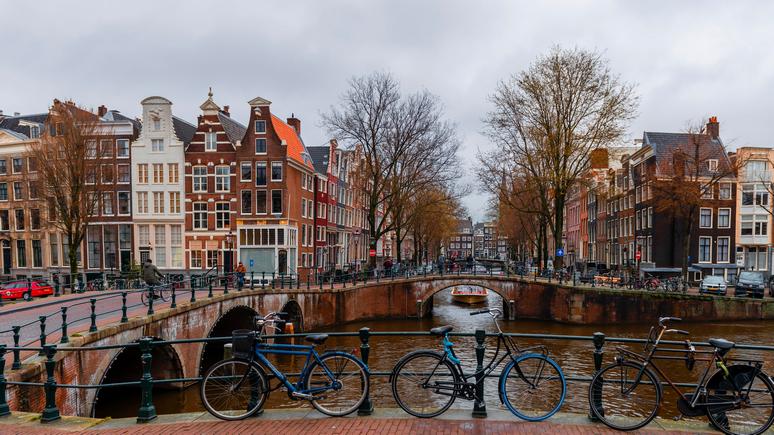 Guardian: Амстердам покроет долги молодёжи и позволит «начать с чистого листа»  