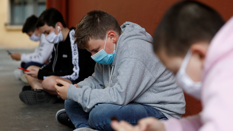 Le Monde: у европейских подростков всё больше проблем с душевным здоровьем