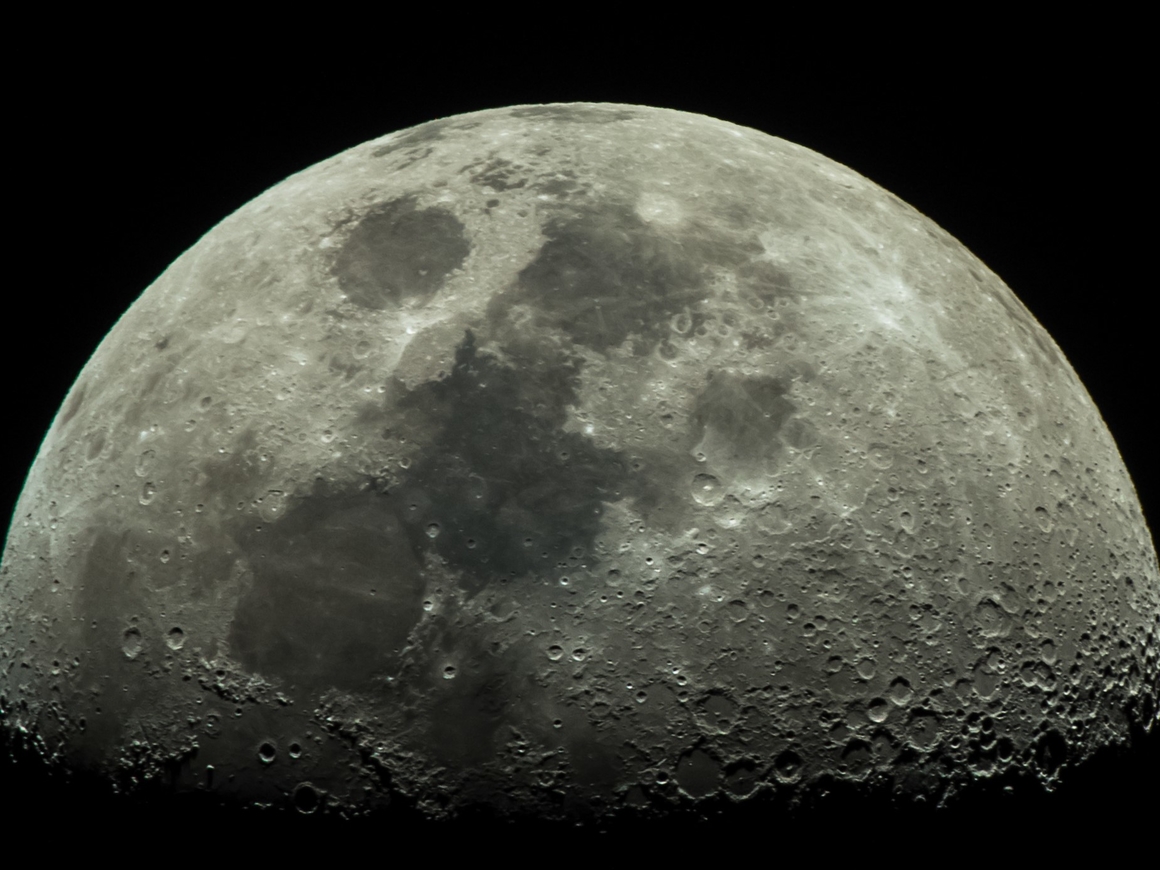 Не вставай с дивана - NASA провело виртуальный тур по Луне