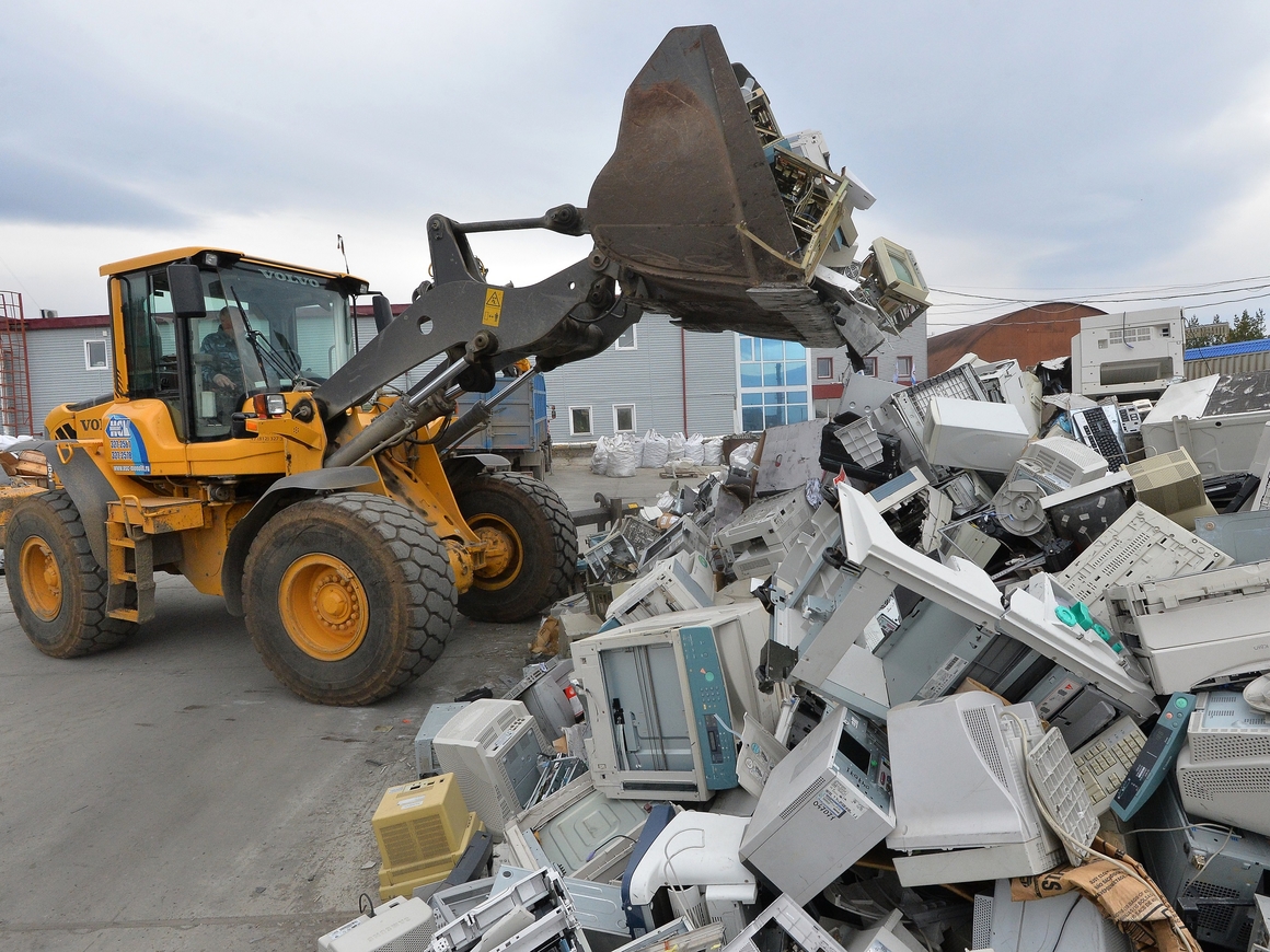 В Африку нелегально везут тонны электронного мусора. Главный злодей - Германия