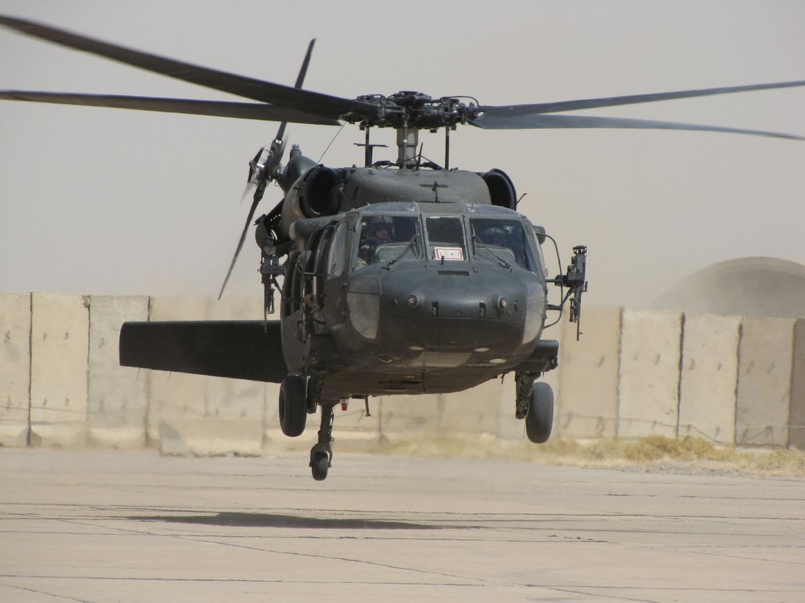 Акела промахнулся: в США военный вертолёт сбросил на школу боеприпасы