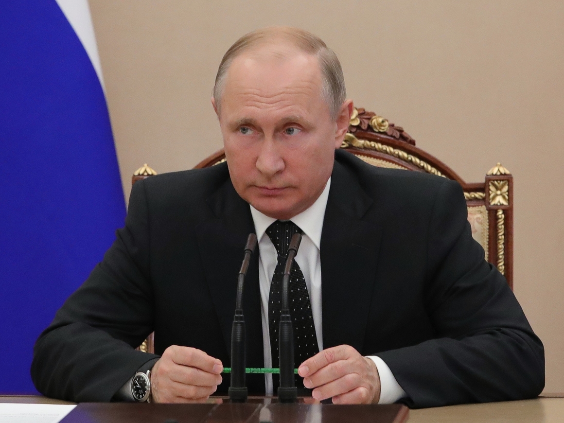 Голосуй, где хочешь: Владимир Путин отменил открепительные удостоверения