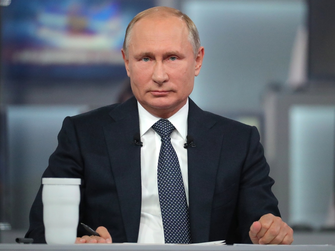 Резюме: Путин в 16-ый раз ответил на самые волнующие россиян вопросы 