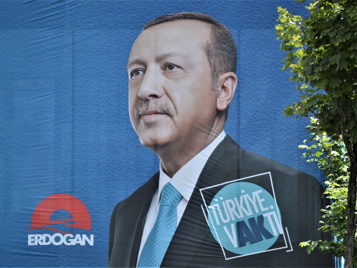 На выборах в Турции победил Реджеп Тайип Эрдоган. Он снова президент