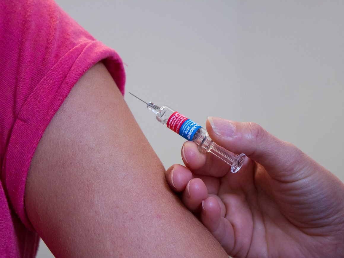 В Австралии за отказ от вакцинации ребёнка родителям придёт счёт