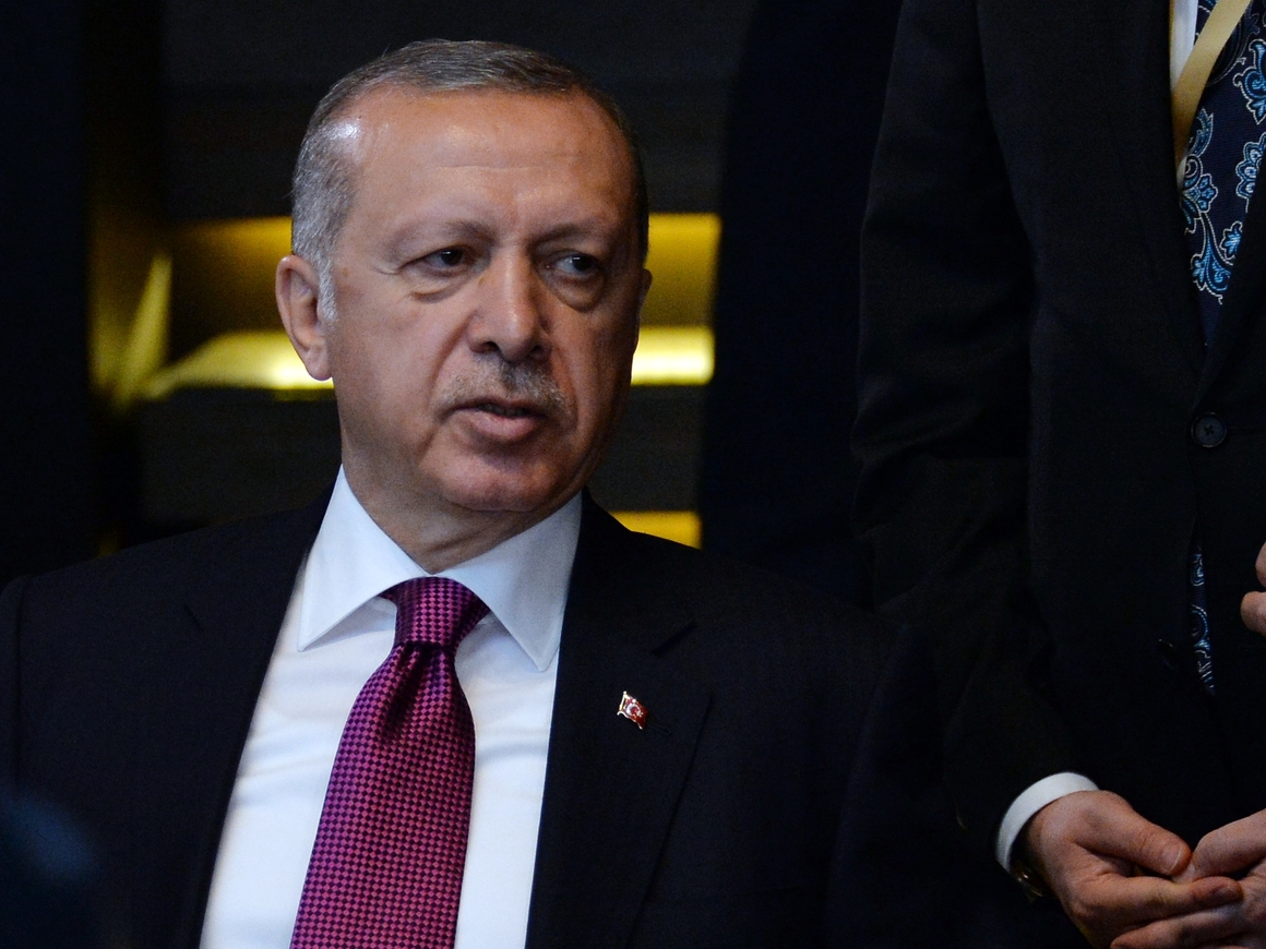 Было тревожно, но не настолько: Турция отменила чрезвычайное положение