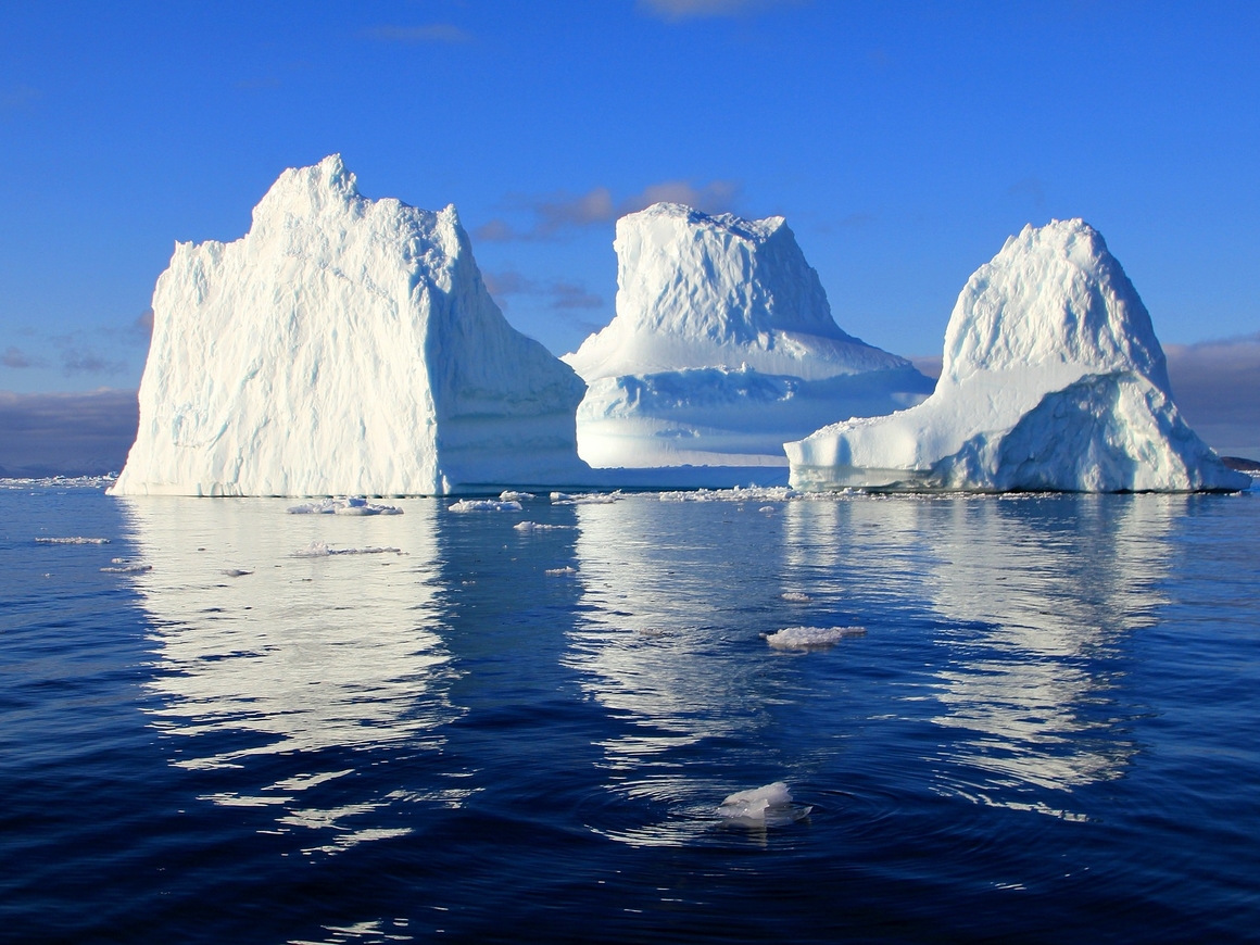 11 млн тонн льда угрожают деревне в Гренландии (фото)