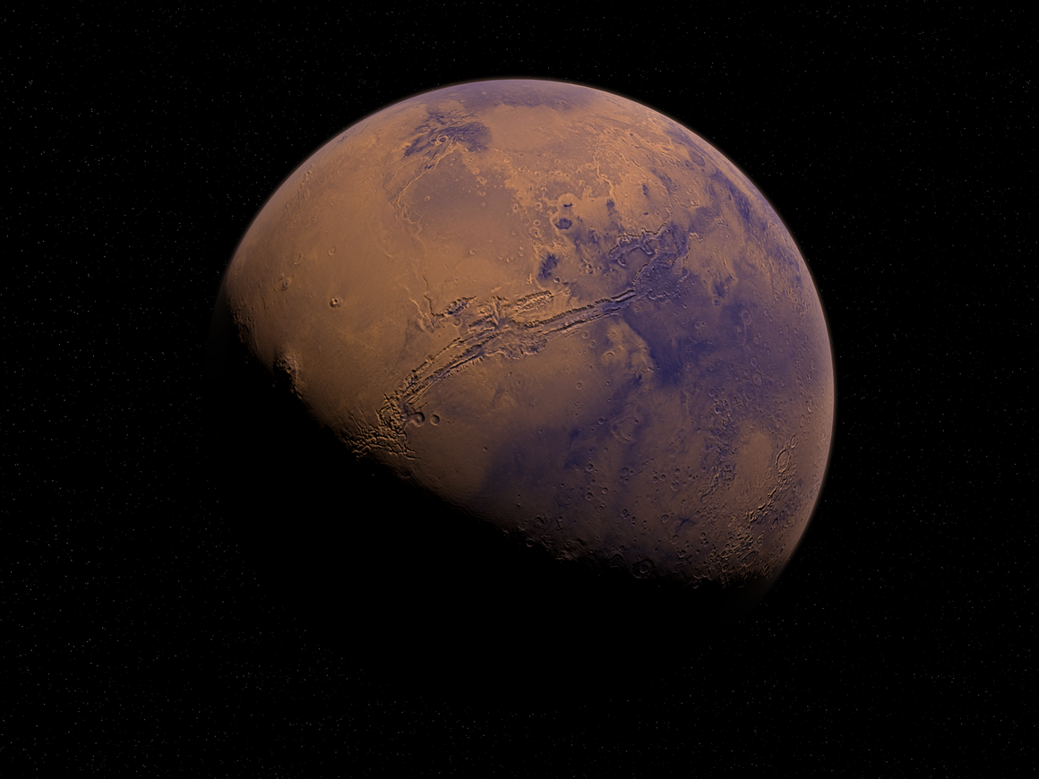 Под поверхностью Марса учёные обнаружили воду. Так скоро и жизнь найдут