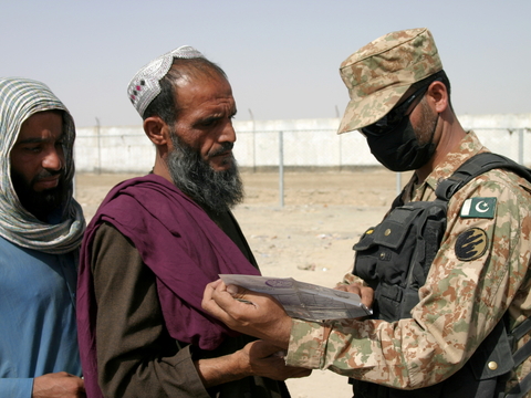 США "триумфально" покинули Афганистан. Что говорят другие страны?